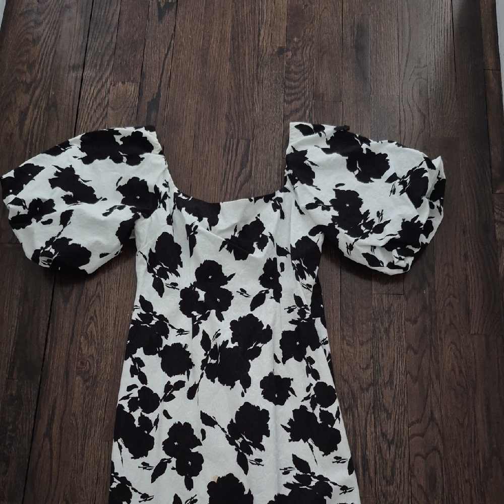 Teri Jon Black and White Floral Long Sleeve Dress